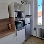 T5 Renove Centre Apartment